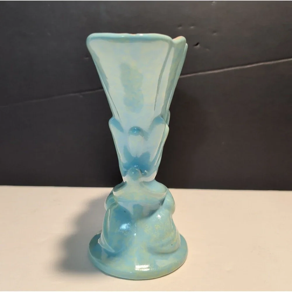 Vintage Gonder Pottery Cornucopia Horn of Plenty Vase Blue Speckle Pink 6 Inch